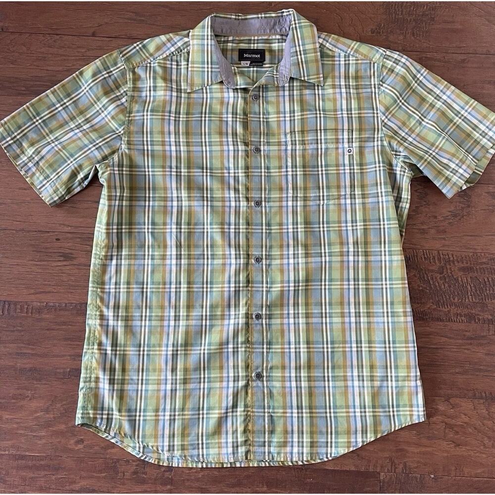 Marmot Plaid Short Sleeve Shirt Men’s Button Green Outdoor Hiking Work Medium